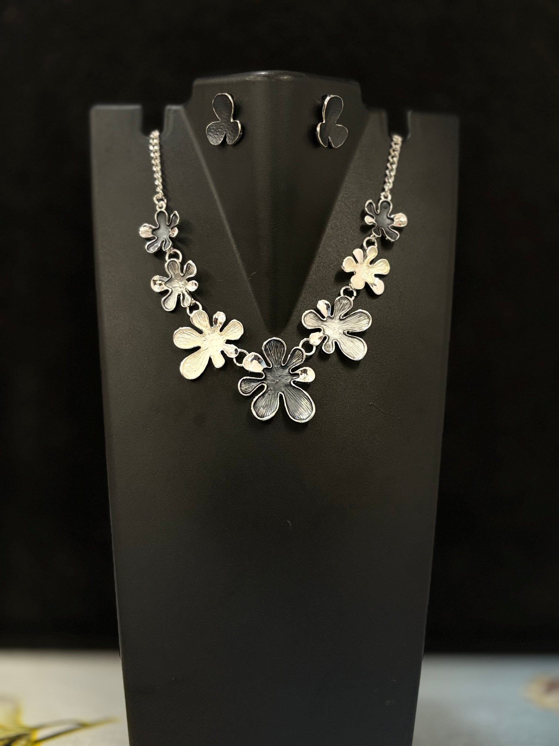 Luce Italian Necklace