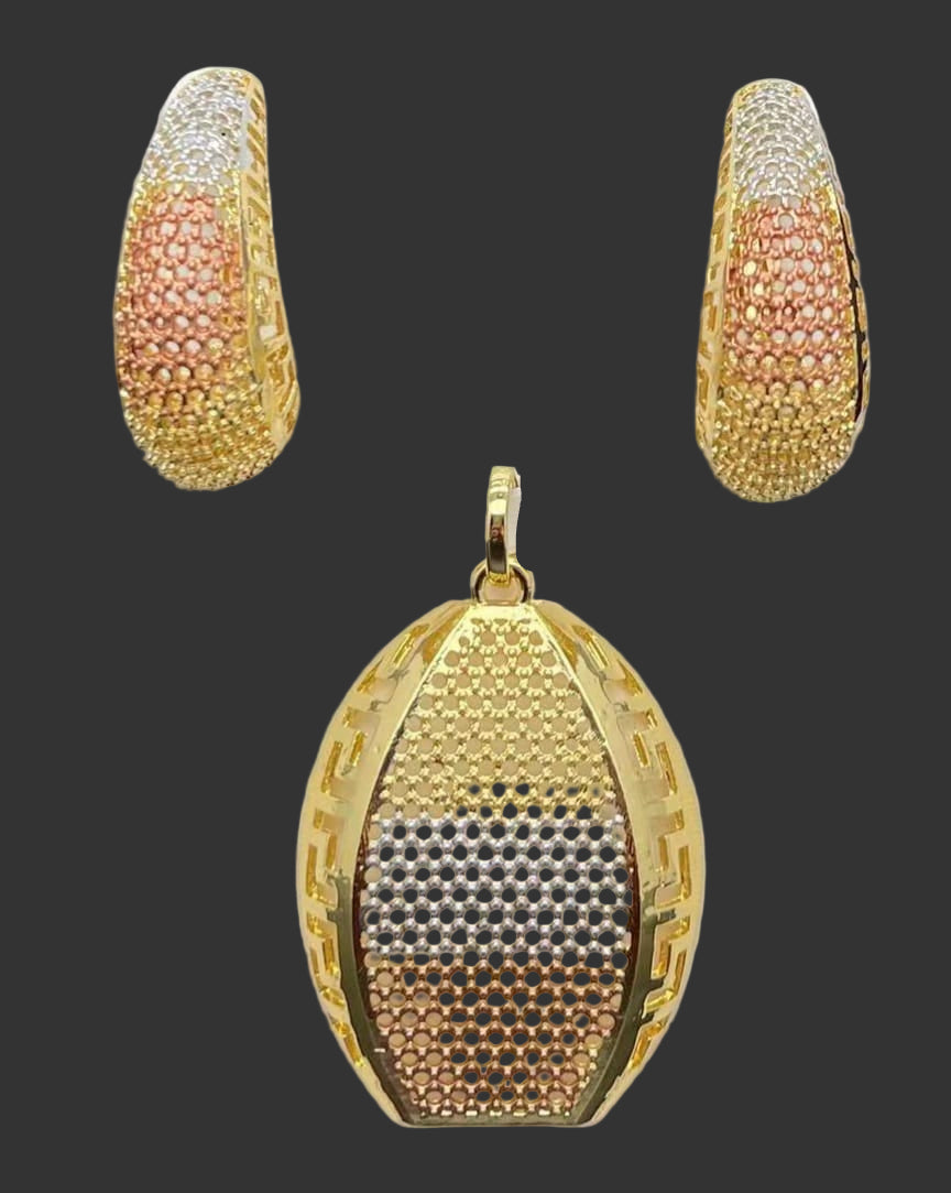Elegant Multi-Textured Oval Pendant Set
