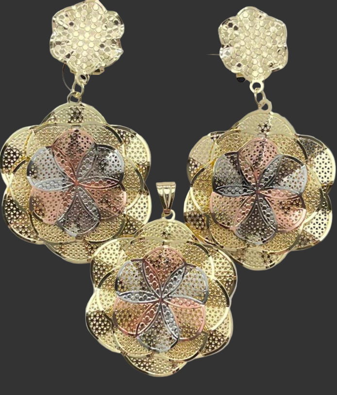 Dubai Style Multicolor Floral Pendant Set