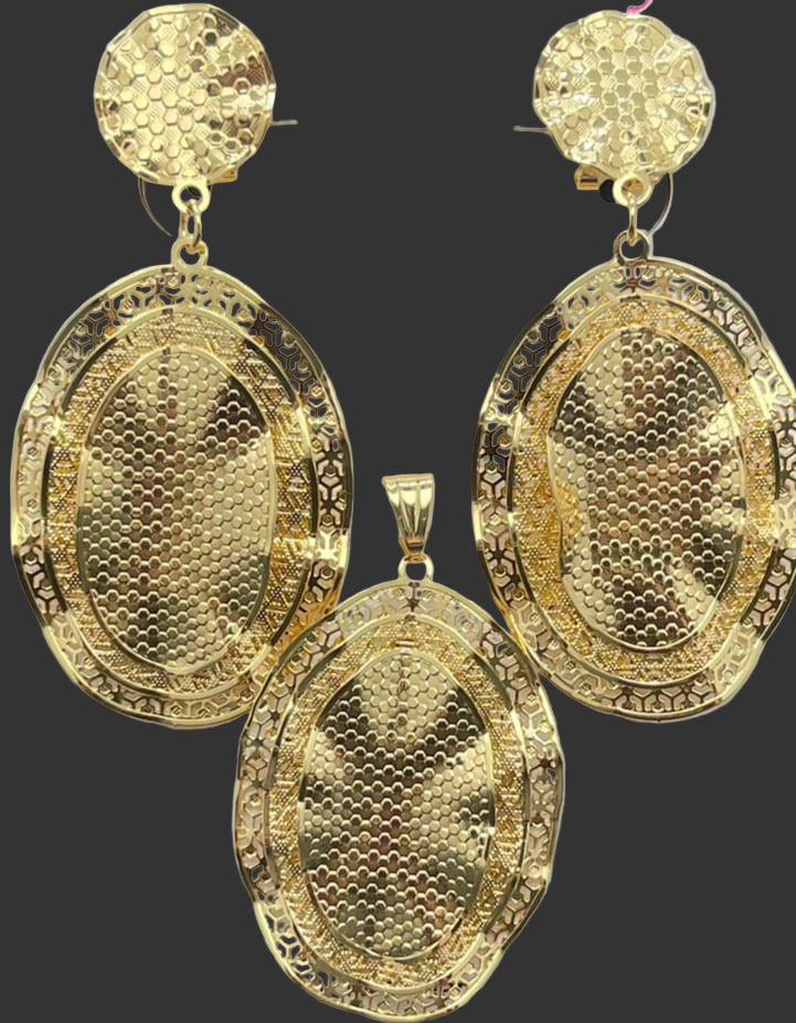 Dubai Style Classic Oval Pendant Set