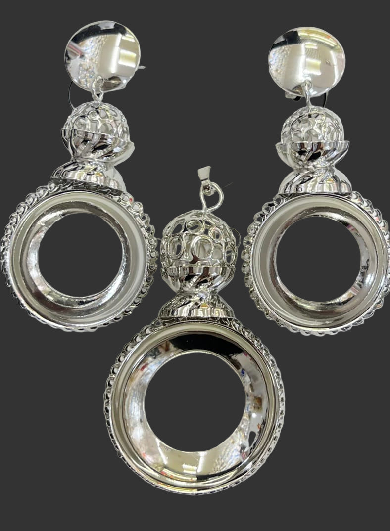 Dubai Style Silver Round Pendant Set