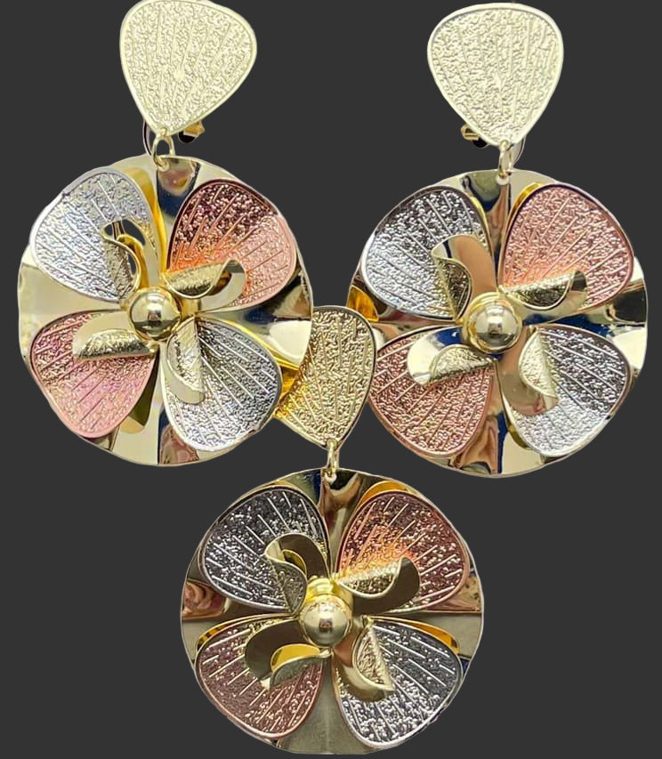Dubai Style Petal Flower Pendant Set