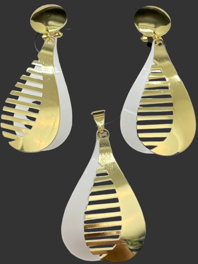 Dubai Style Teardrop Cut Gold Pendant Set