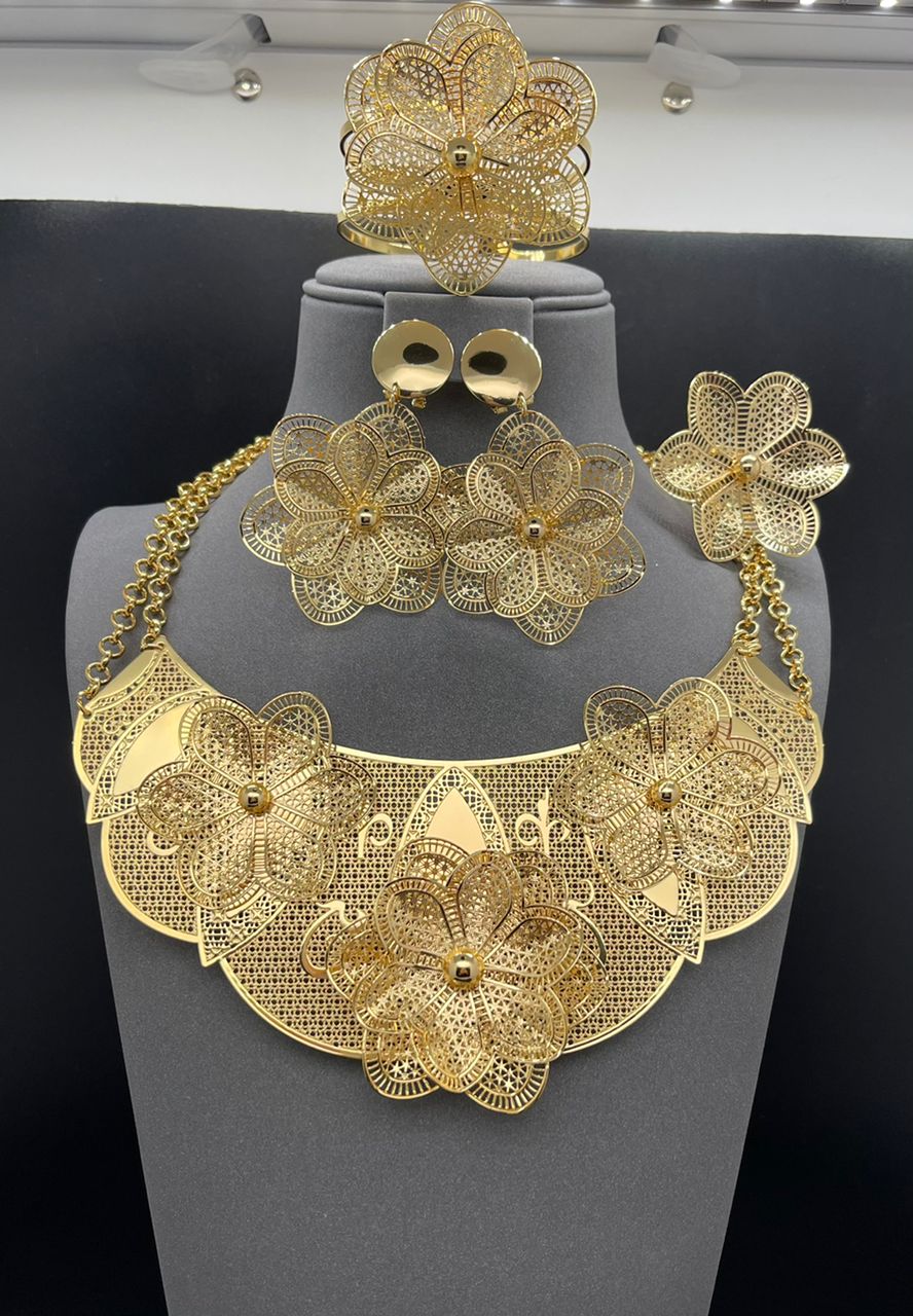 Dubai Style Floral Elegance Necklace Set