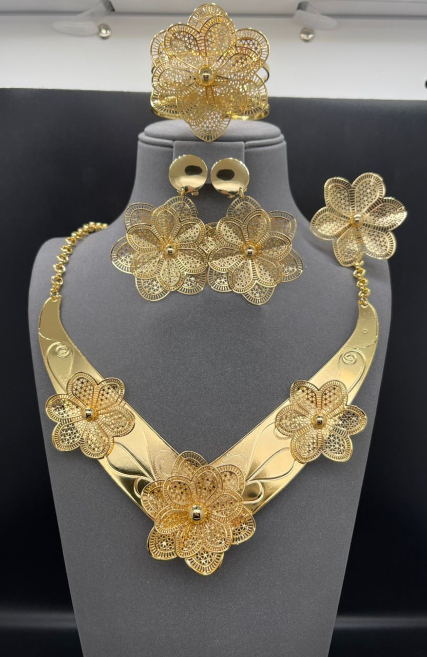 Dubai Style Gold Floral Necklace Set