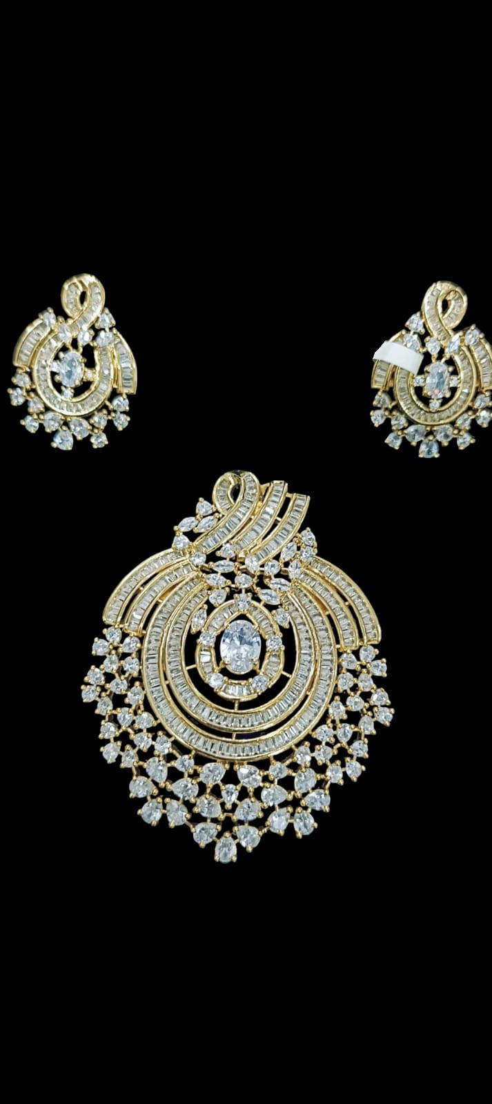 Elegant Pendant Set
