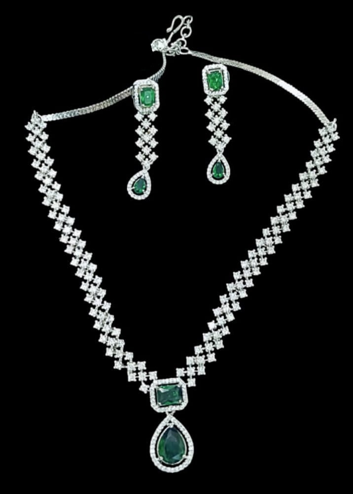 Emerald Green Diamond Necklace Set