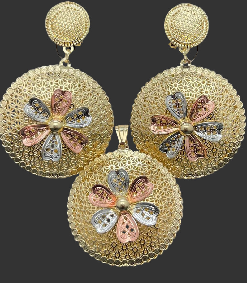 Luxury Dubai Gold Floral Filigree Pendant Set