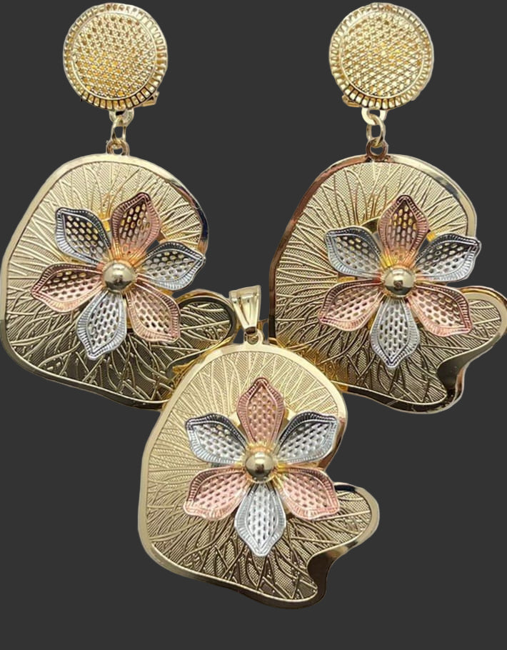 Exclusive Dubai Style Abstract Floral Pendant Set