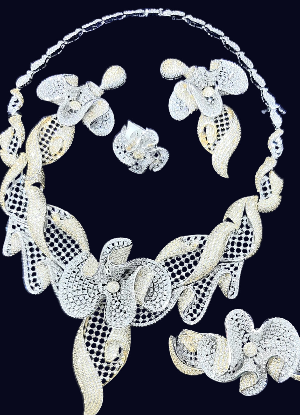 Royal Swirl Diamond Necklace Set