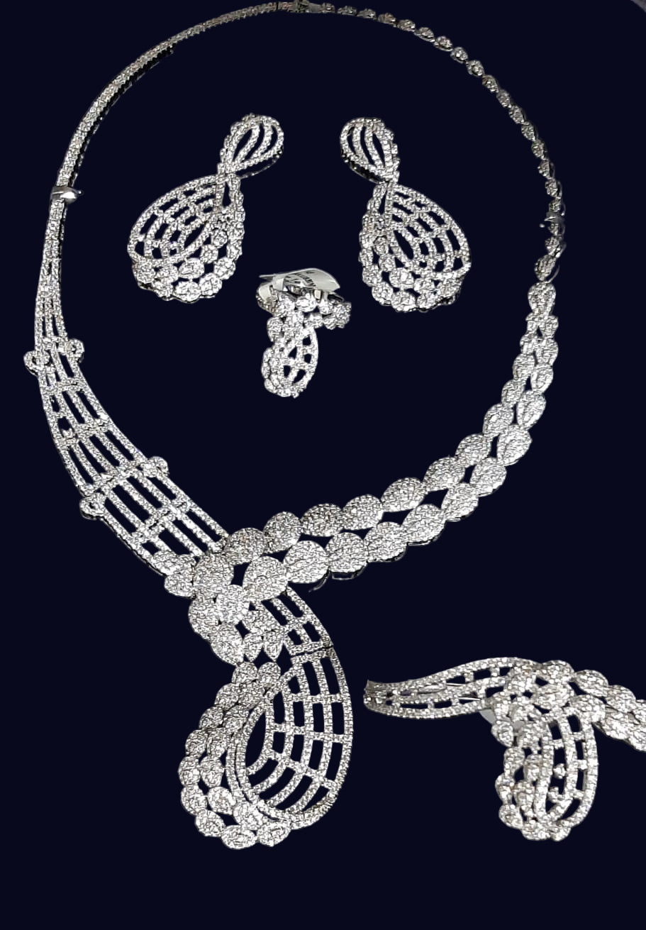 Classic Silver Grace Diamond Necklace Set