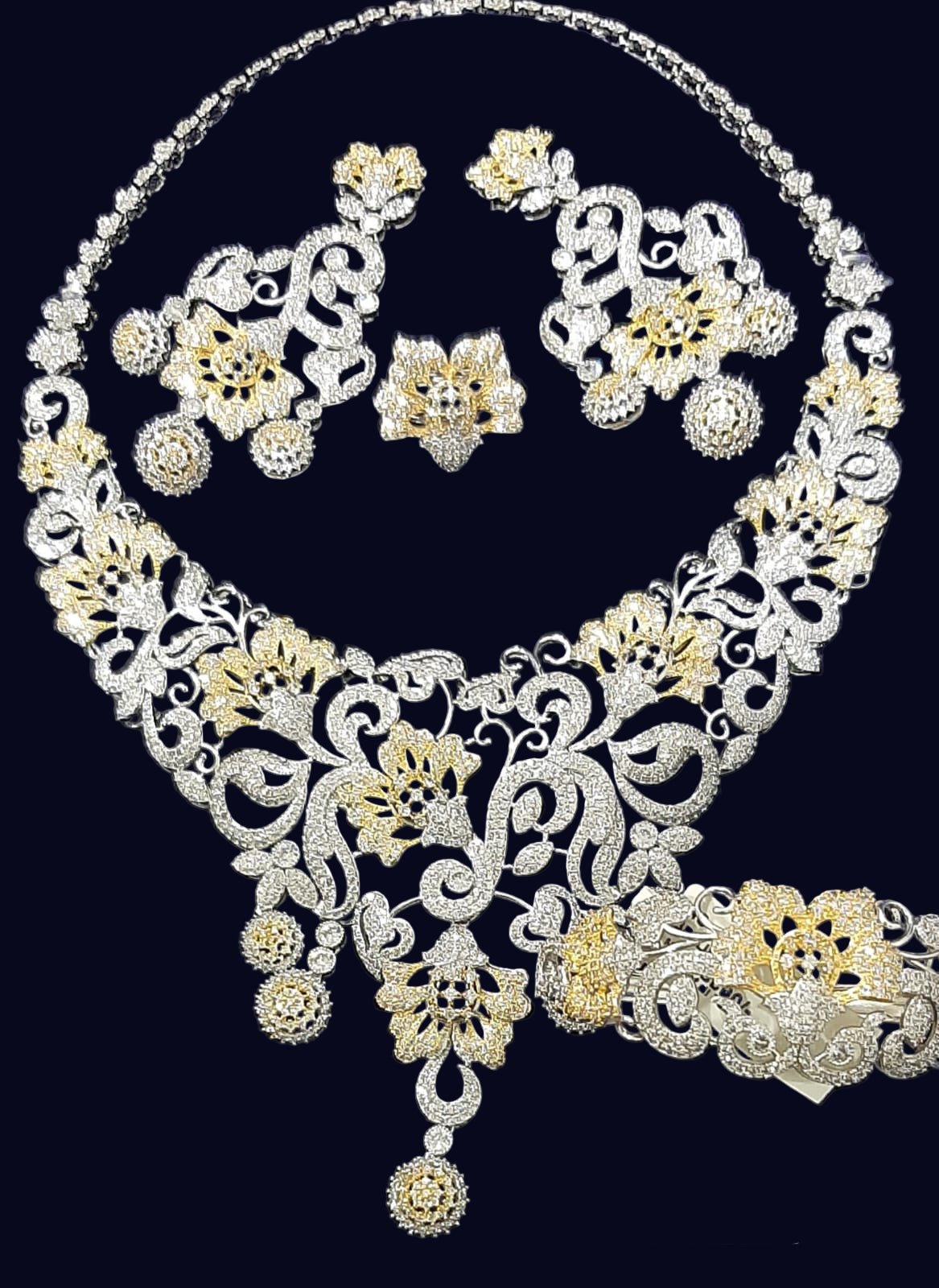 Regal Bloom Diamond Necklace Set
