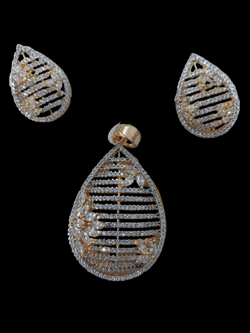 Elegant Teardrop Pendant Set