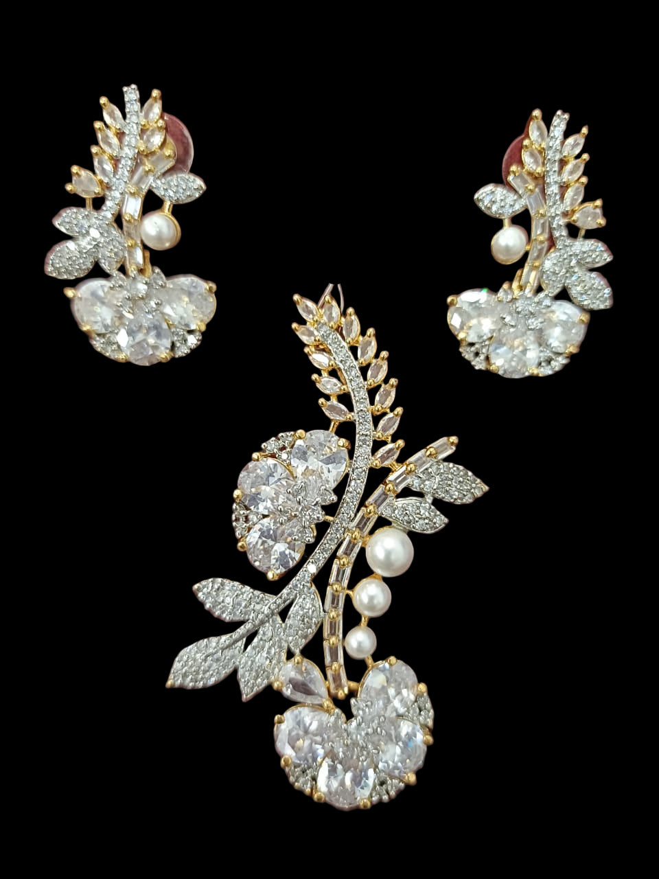 Pearl Leaf Pendant Set