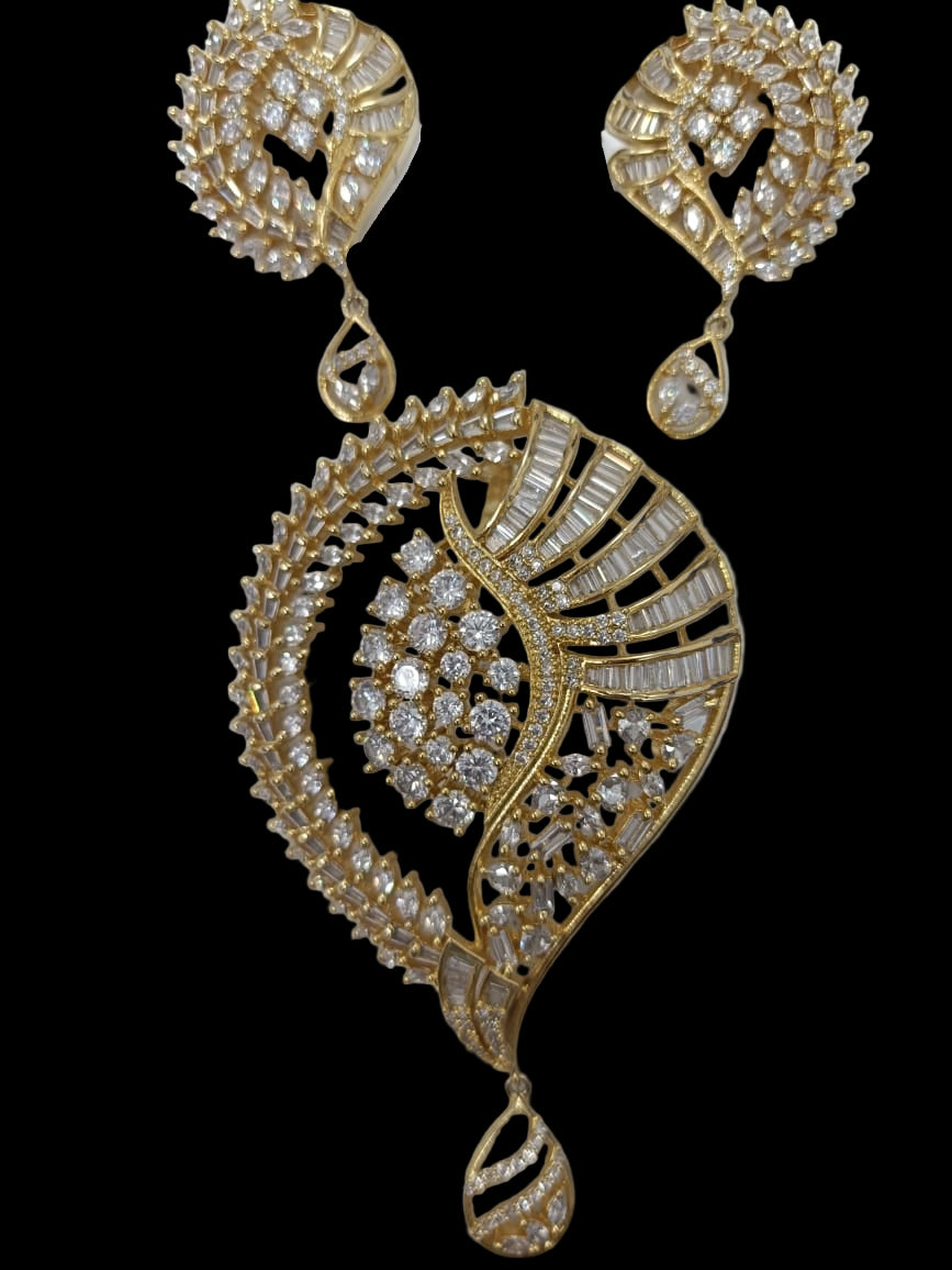 Regal Teardrop Pendant Set