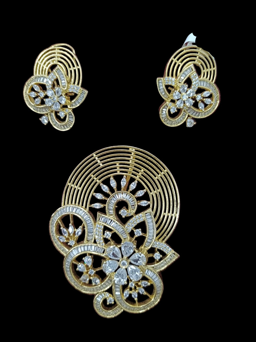 Golden Radiance Pendant Set